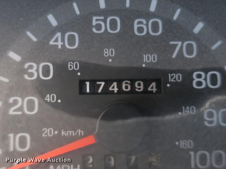 image for item DB8794 1998 Ford Econoline E350 ambulance