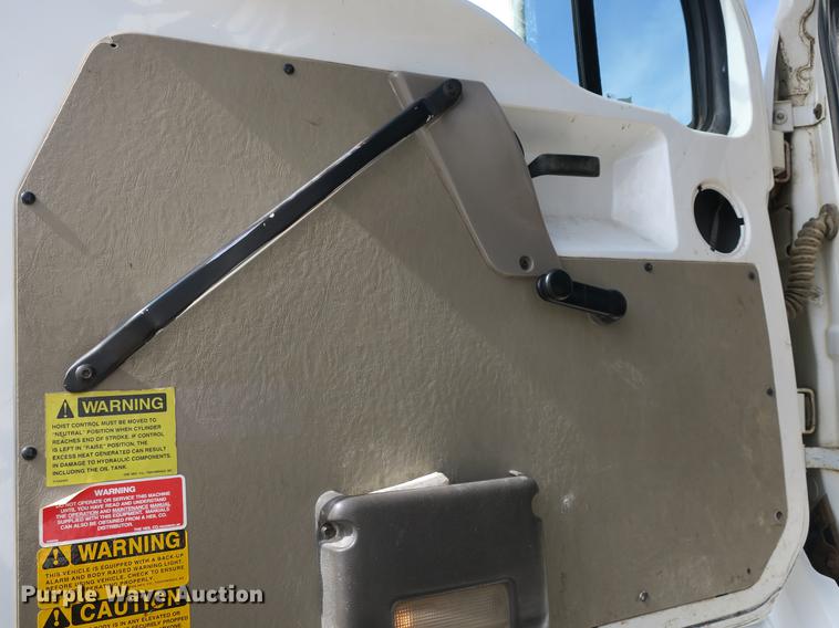 image for item DB8798 2001 Sterling L-Line dump truck