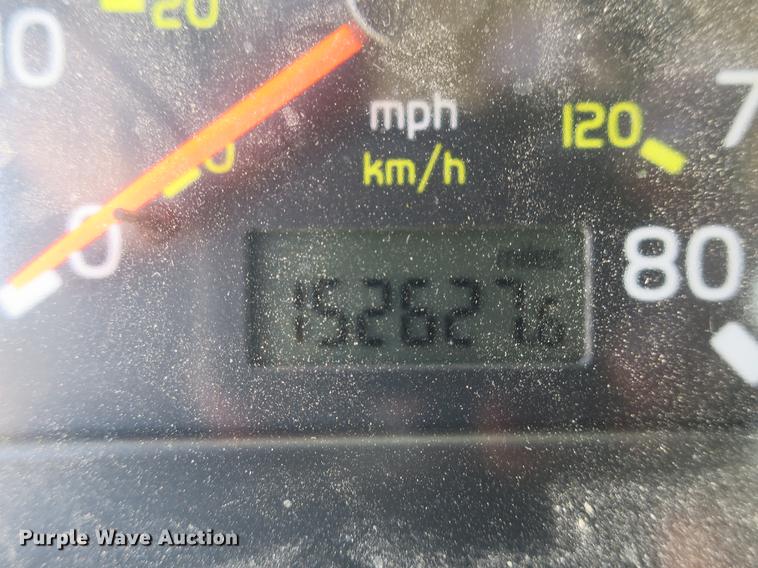 image for item DB8799 2003 Volvo VN semi truck