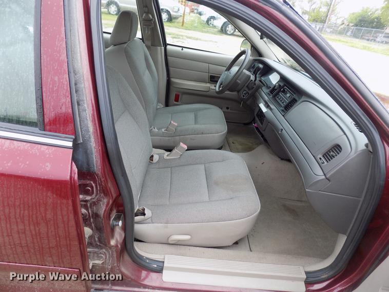 image for item DB9725 2006 Ford Crown Victoria Police Interceptor