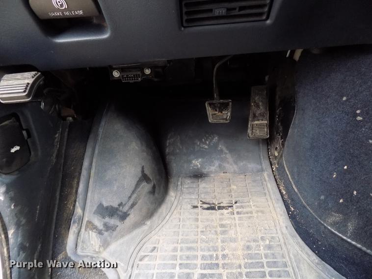 image for item DB9726 2000 GMC Safari van