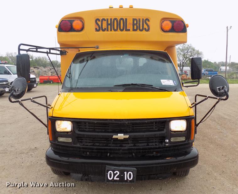image for item DB9727 2002 Chevrolet Express G3500 school bus