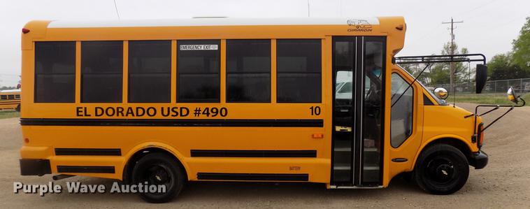 image for item DB9727 2002 Chevrolet Express G3500 school bus