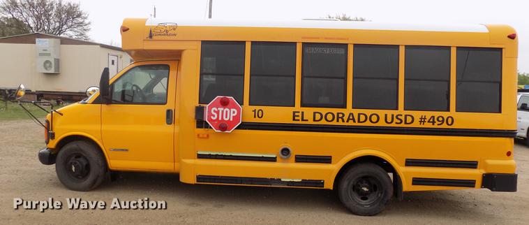image for item DB9727 2002 Chevrolet Express G3500 school bus