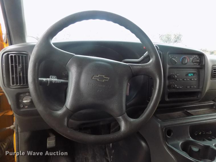 image for item DB9727 2002 Chevrolet Express G3500 school bus