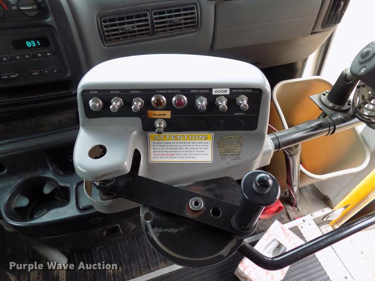 image for item DB9727 2002 Chevrolet Express G3500 school bus