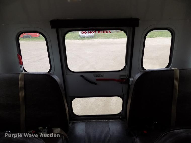 image for item DB9727 2002 Chevrolet Express G3500 school bus