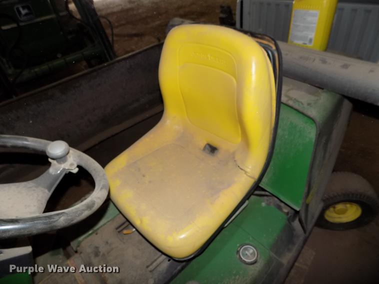 image for item DB9737 John Deere F725 lawn mower