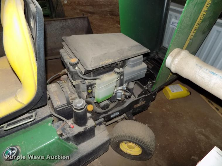 image for item DB9737 John Deere F725 lawn mower
