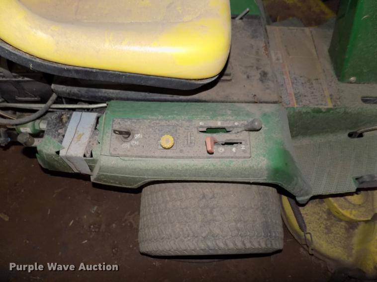 image for item DB9737 John Deere F725 lawn mower