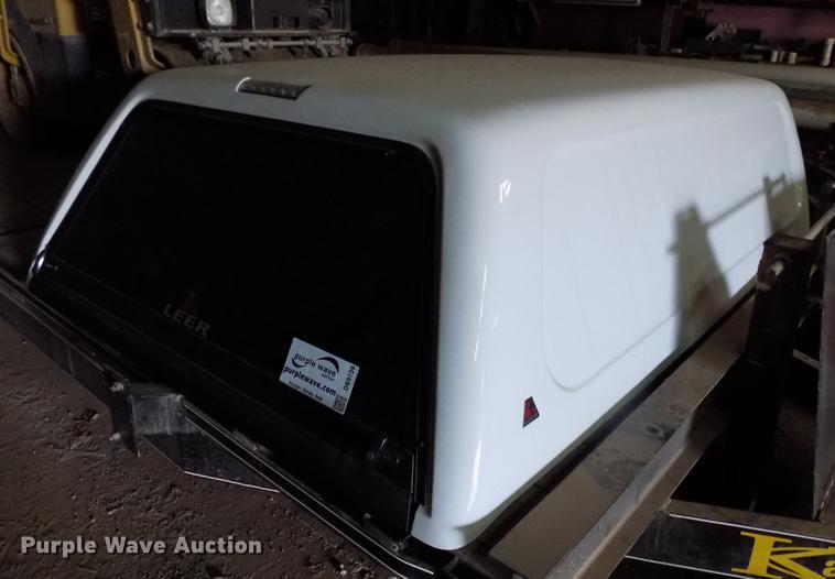 image for item DB9739 Leer topper