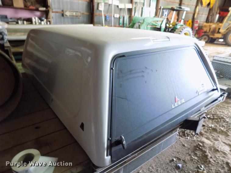 image for item DB9739 Leer topper