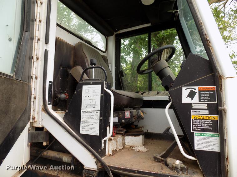 image for item DB9741 1994 Johnson V3000SP street sweeper