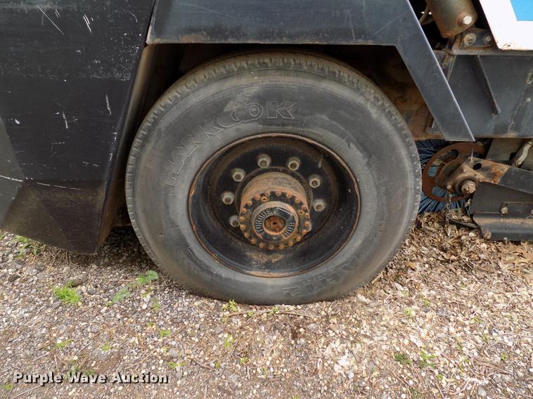 image for item DB9741 1994 Johnson V3000SP street sweeper