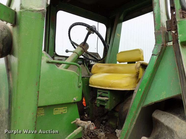 image for item DB9744 2004 John Deere 4320 tractor