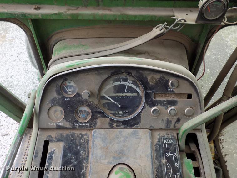 image for item DB9744 2004 John Deere 4320 tractor