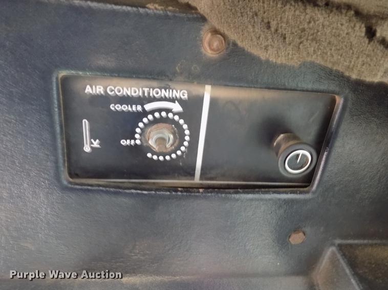 image for item DB9744 2004 John Deere 4320 tractor