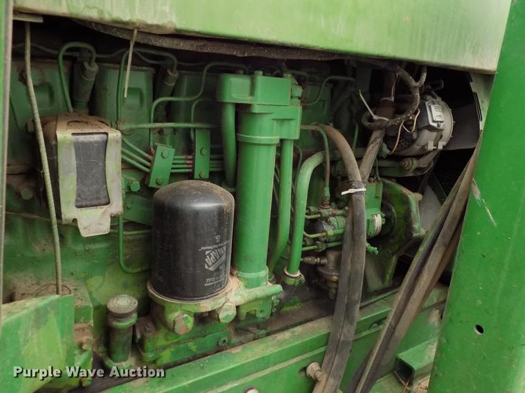 image for item DB9744 2004 John Deere 4320 tractor