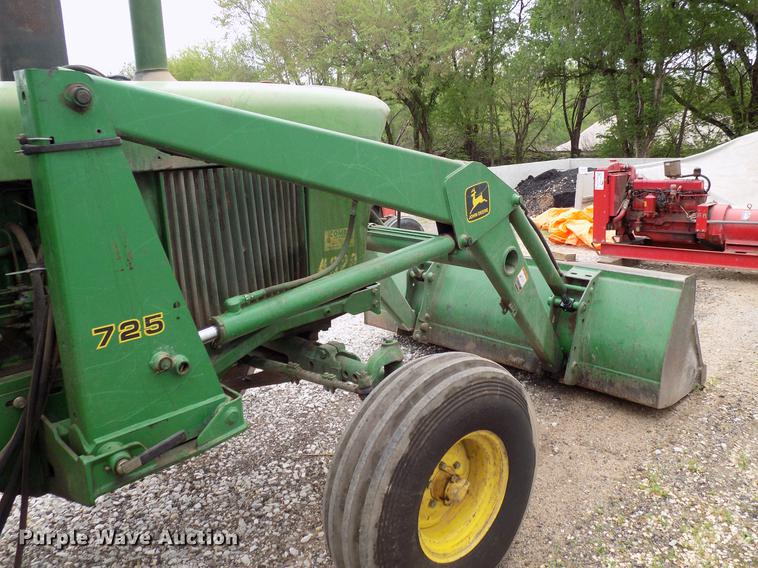 image for item DB9744 2004 John Deere 4320 tractor