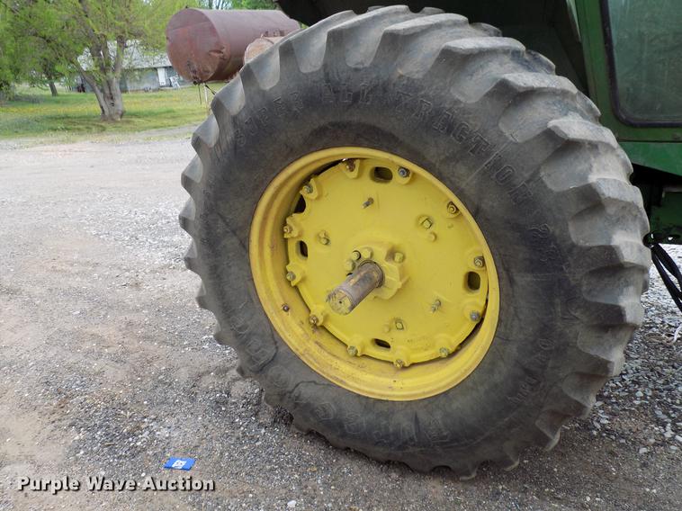 image for item DB9744 2004 John Deere 4320 tractor