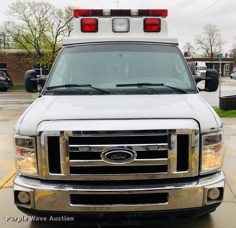 image for item DC8708 2008 Ford E350 Super Duty ambulance