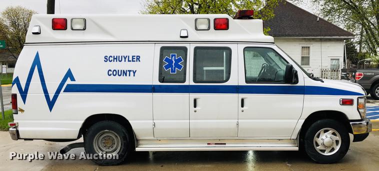 image for item DC8708 2008 Ford E350 Super Duty ambulance