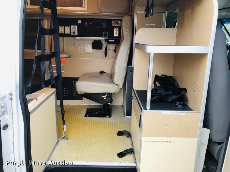image for item DC8708 2008 Ford E350 Super Duty ambulance