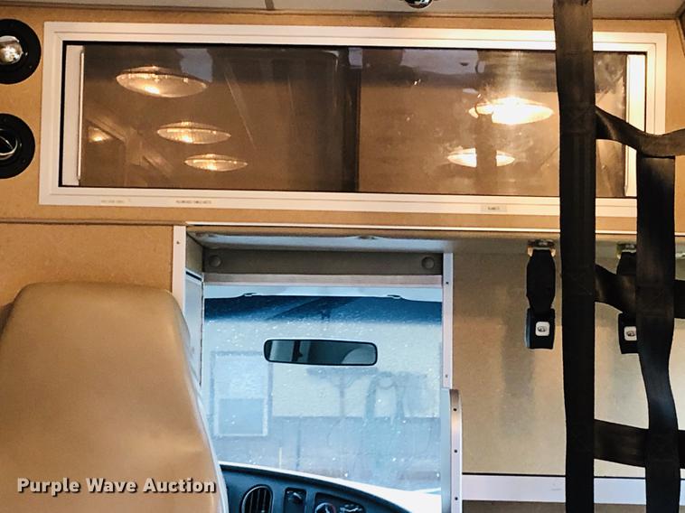 image for item DC8708 2008 Ford E350 Super Duty ambulance