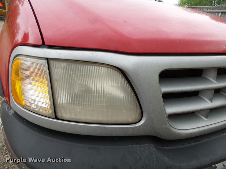 image for item DD2255 1999 Ford F150 pickup truck
