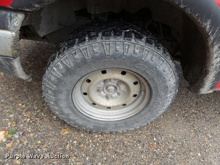 image for item DD2255 1999 Ford F150 pickup truck