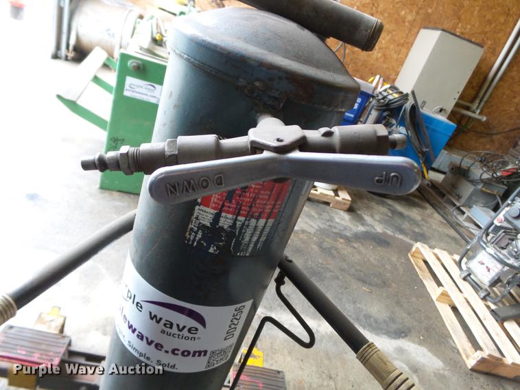 image for item DD2256 Walker bumper jack