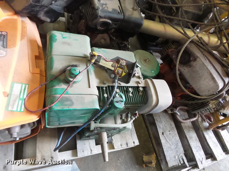 image for item DD2258 Approximately 16 engines