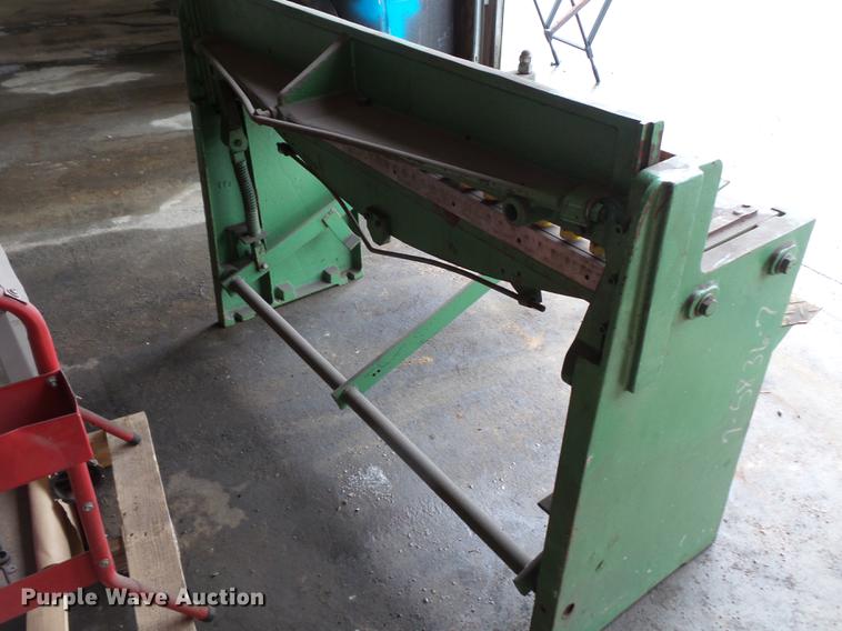 image for item DD2263 1991 Central Machinery FS-F5215 metal shear