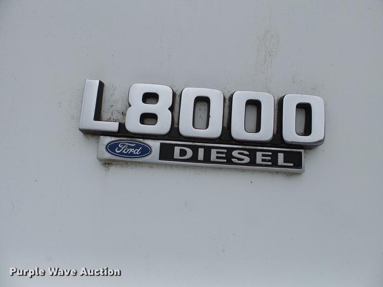 image for item DD2264 1994 Ford L8000 refuse truck
