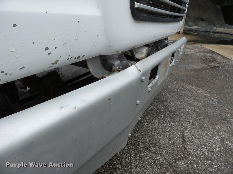 image for item DD2264 1994 Ford L8000 refuse truck