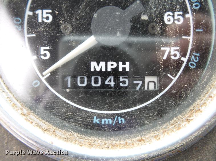 image for item DD2264 1994 Ford L8000 refuse truck