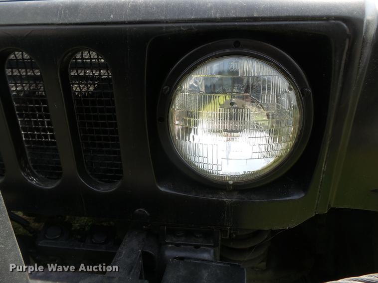 image for item DD2294 1991 American General M998 Humvee SUV