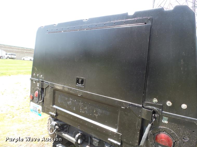 image for item DD2294 1991 American General M998 Humvee SUV