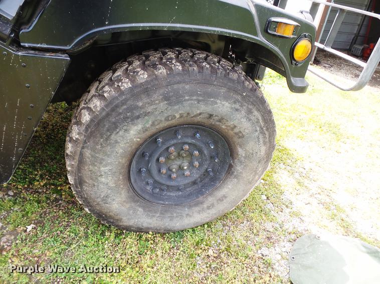 image for item DD2294 1991 American General M998 Humvee SUV