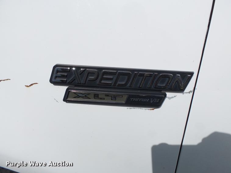 image for item DD2296 2000 Ford Expedition SUV