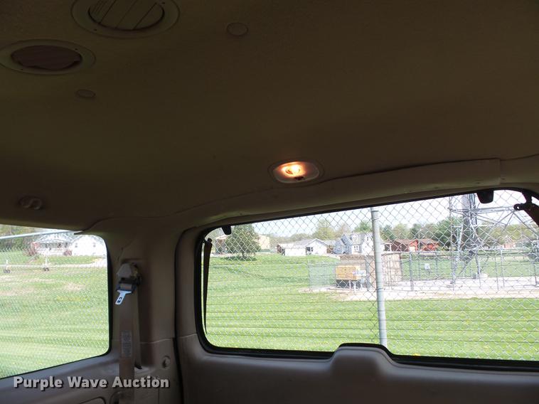 image for item DD2296 2000 Ford Expedition SUV