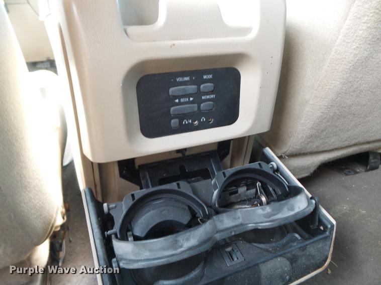 image for item DD2296 2000 Ford Expedition SUV