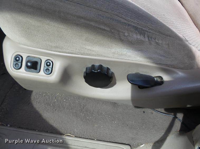 image for item DD2296 2000 Ford Expedition SUV