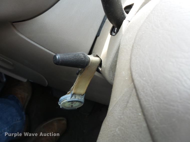 image for item DD2296 2000 Ford Expedition SUV