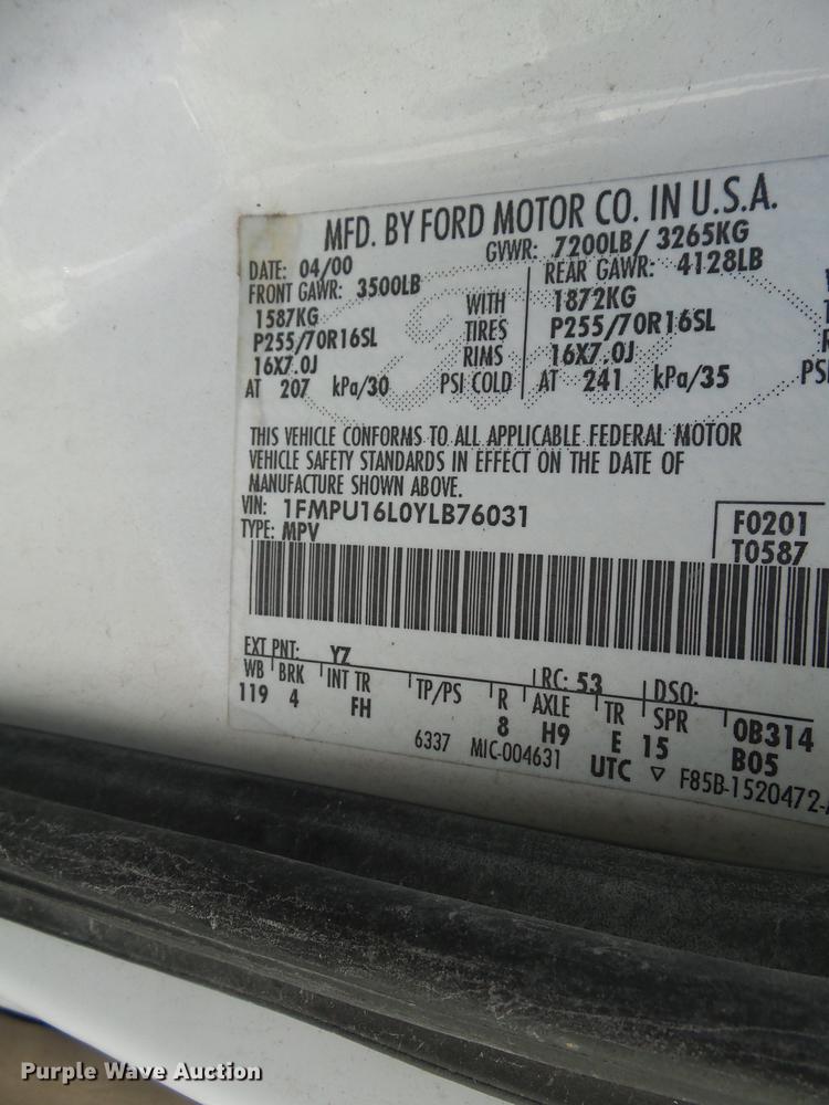 image for item DD2296 2000 Ford Expedition SUV