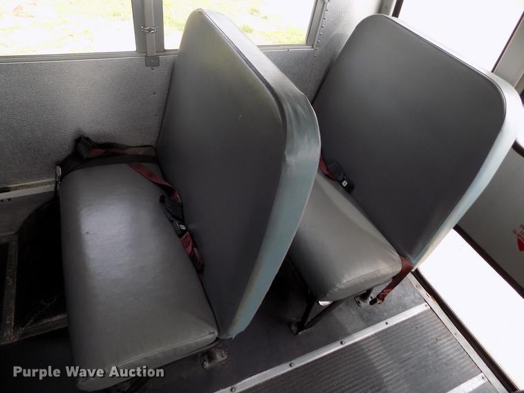 image for item DE1165 2003 Ford Econoline E350 Super Duty school bus