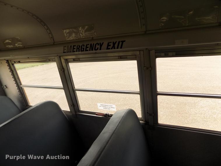 image for item DE1165 2003 Ford Econoline E350 Super Duty school bus