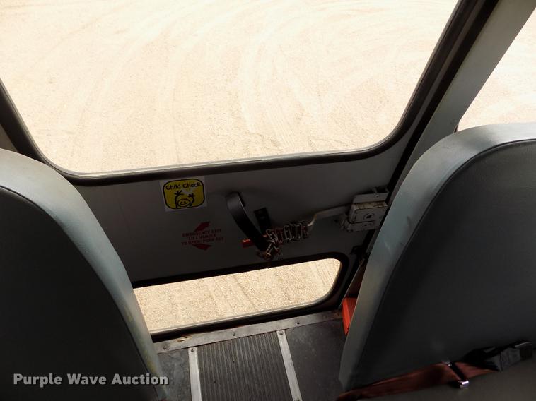 image for item DE1165 2003 Ford Econoline E350 Super Duty school bus