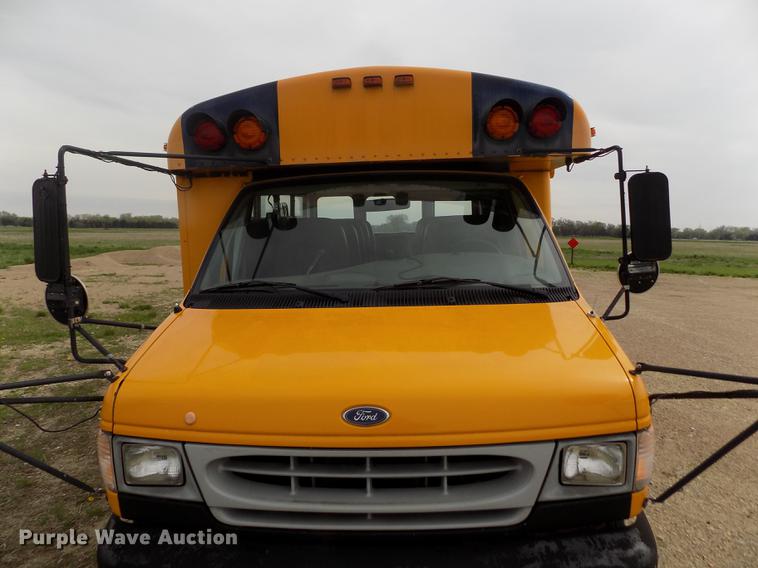 image for item DE1165 2003 Ford Econoline E350 Super Duty school bus