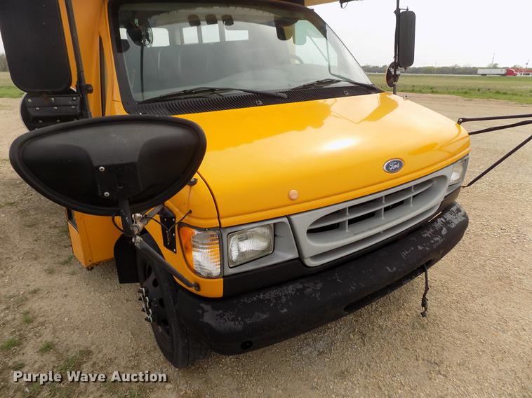image for item DE1165 2003 Ford Econoline E350 Super Duty school bus
